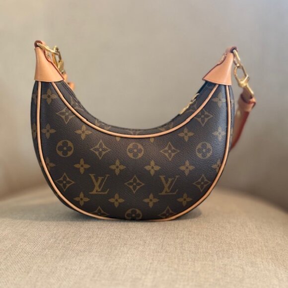 Louis Vuitton Monogram Loop - Picture 2 of 16